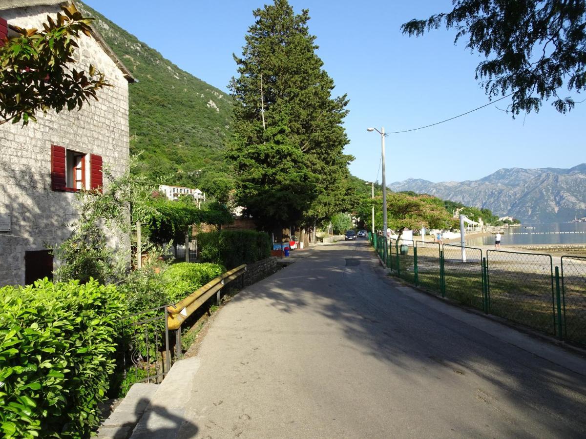 Beachfront House Jovan Kotor Exterior foto